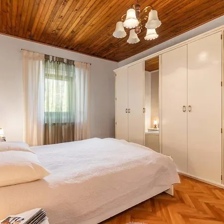 Borgonja Apartamento Višnjan